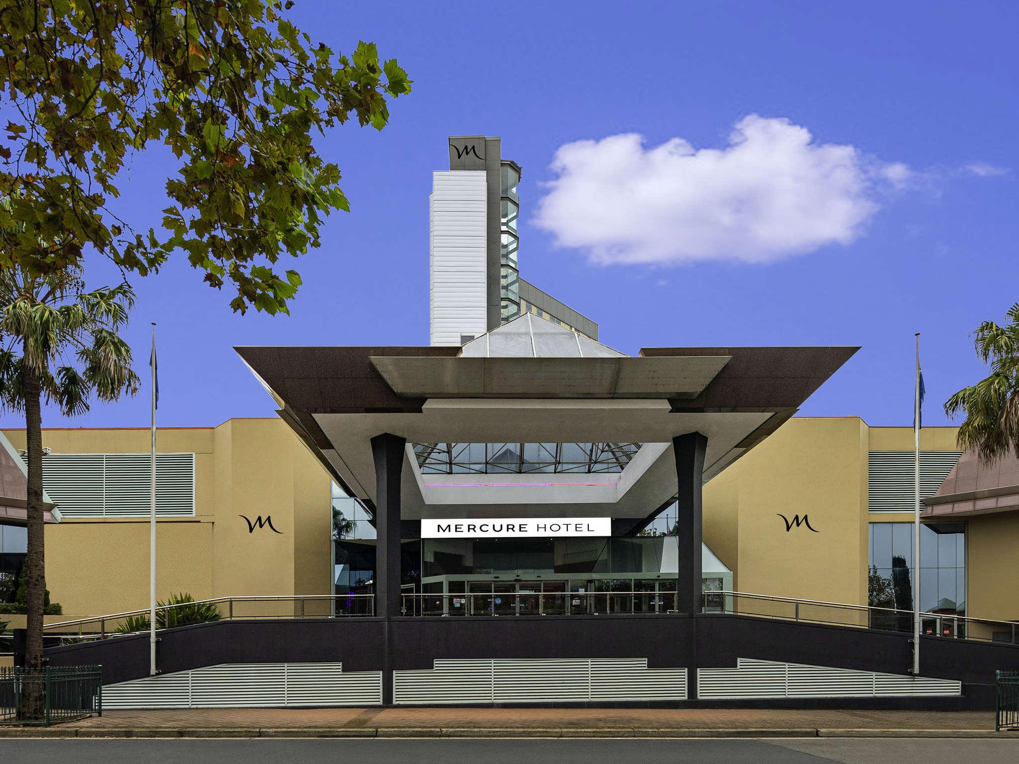 Mercure Sydney Bankstown Екстер'єр фото