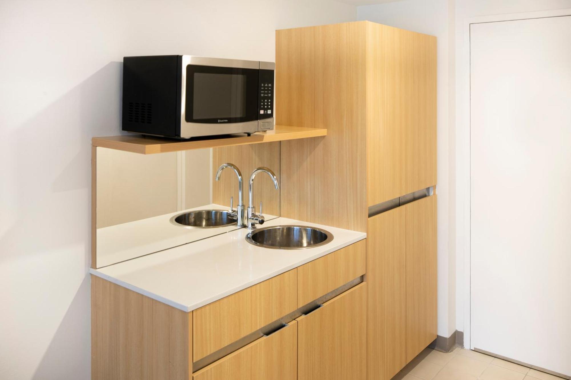 Mercure Sydney Bankstown Екстер'єр фото