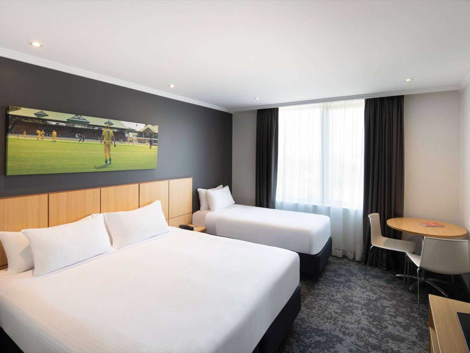 Mercure Sydney Bankstown Екстер'єр фото