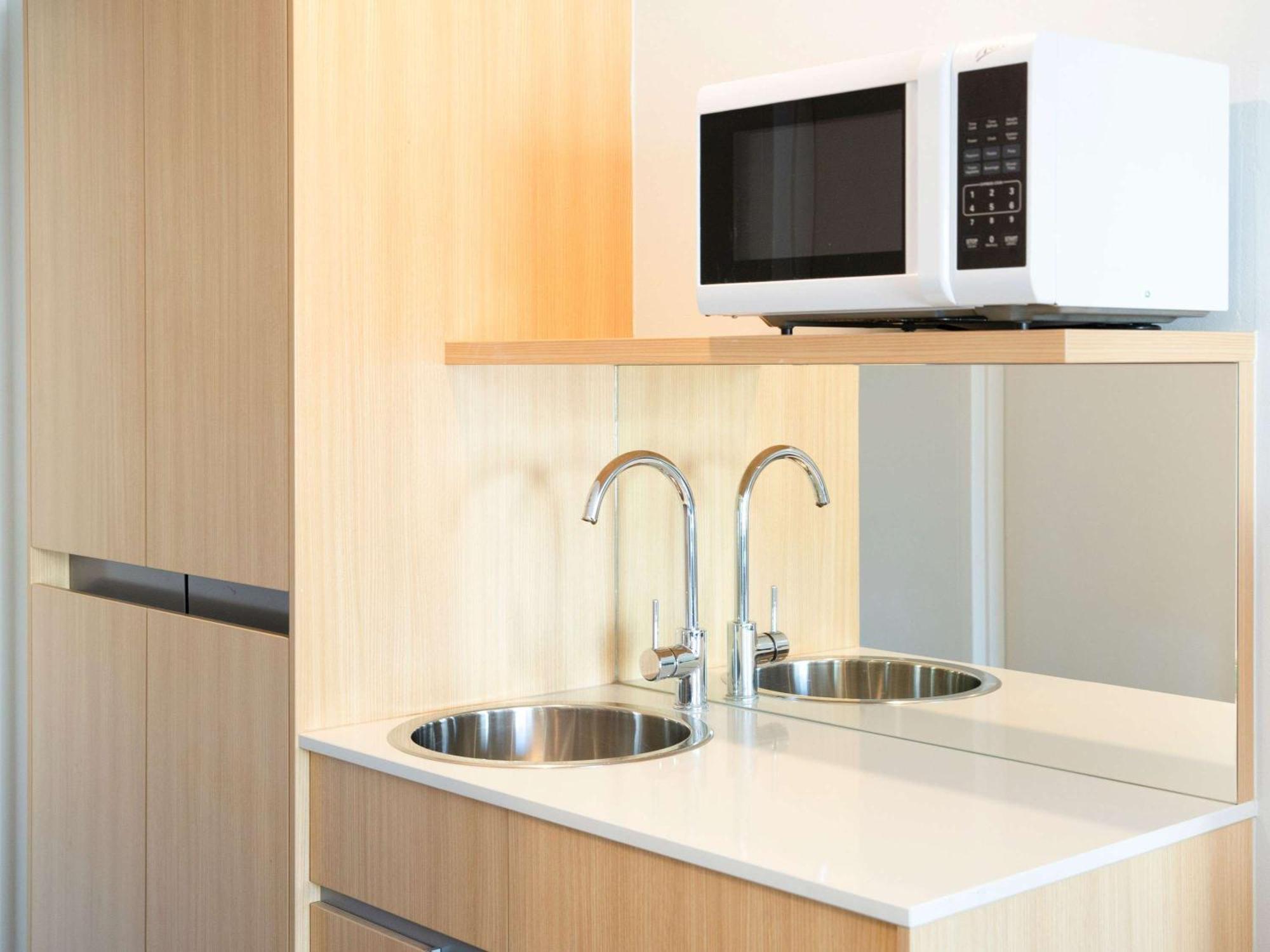 Mercure Sydney Bankstown Екстер'єр фото
