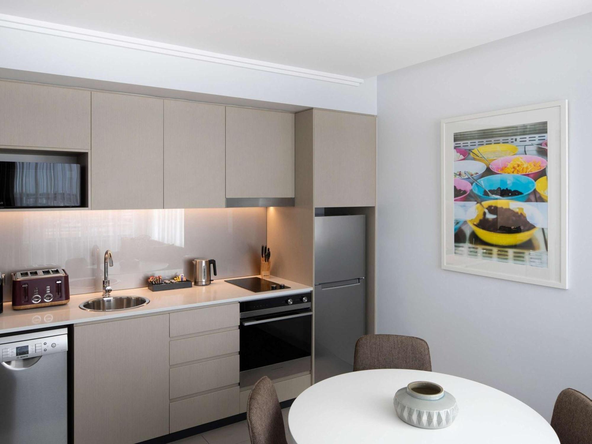 Mercure Sydney Bankstown Екстер'єр фото