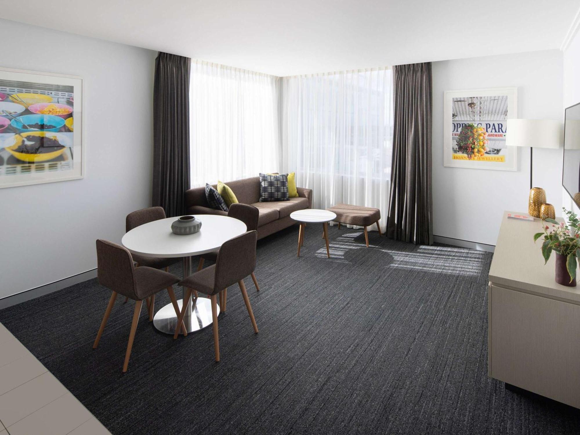 Mercure Sydney Bankstown Екстер'єр фото