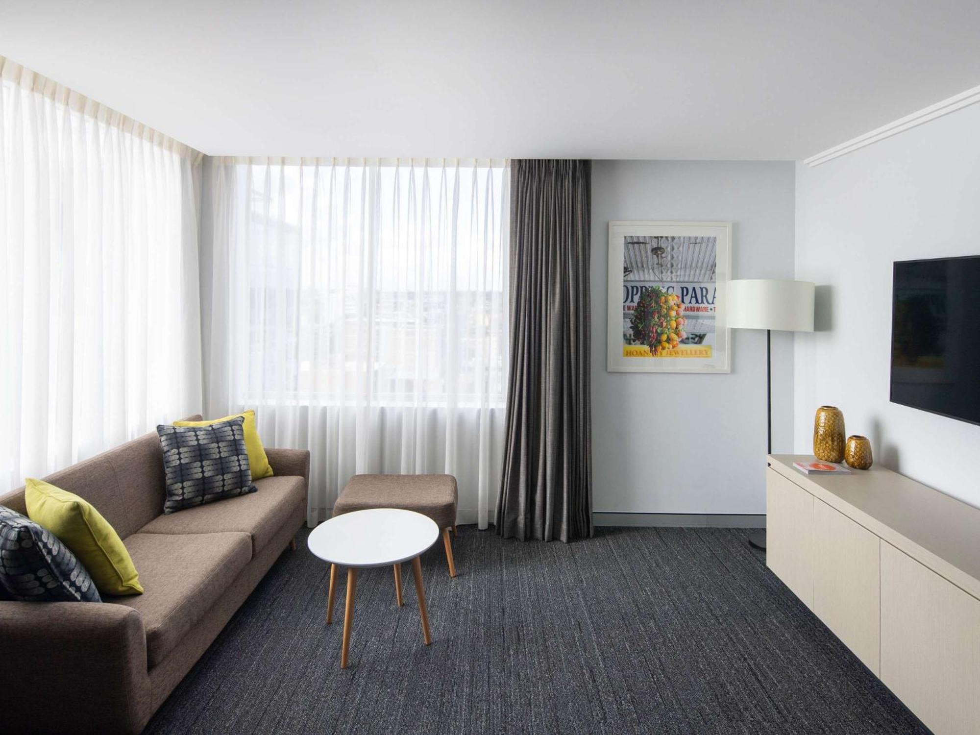Mercure Sydney Bankstown Екстер'єр фото
